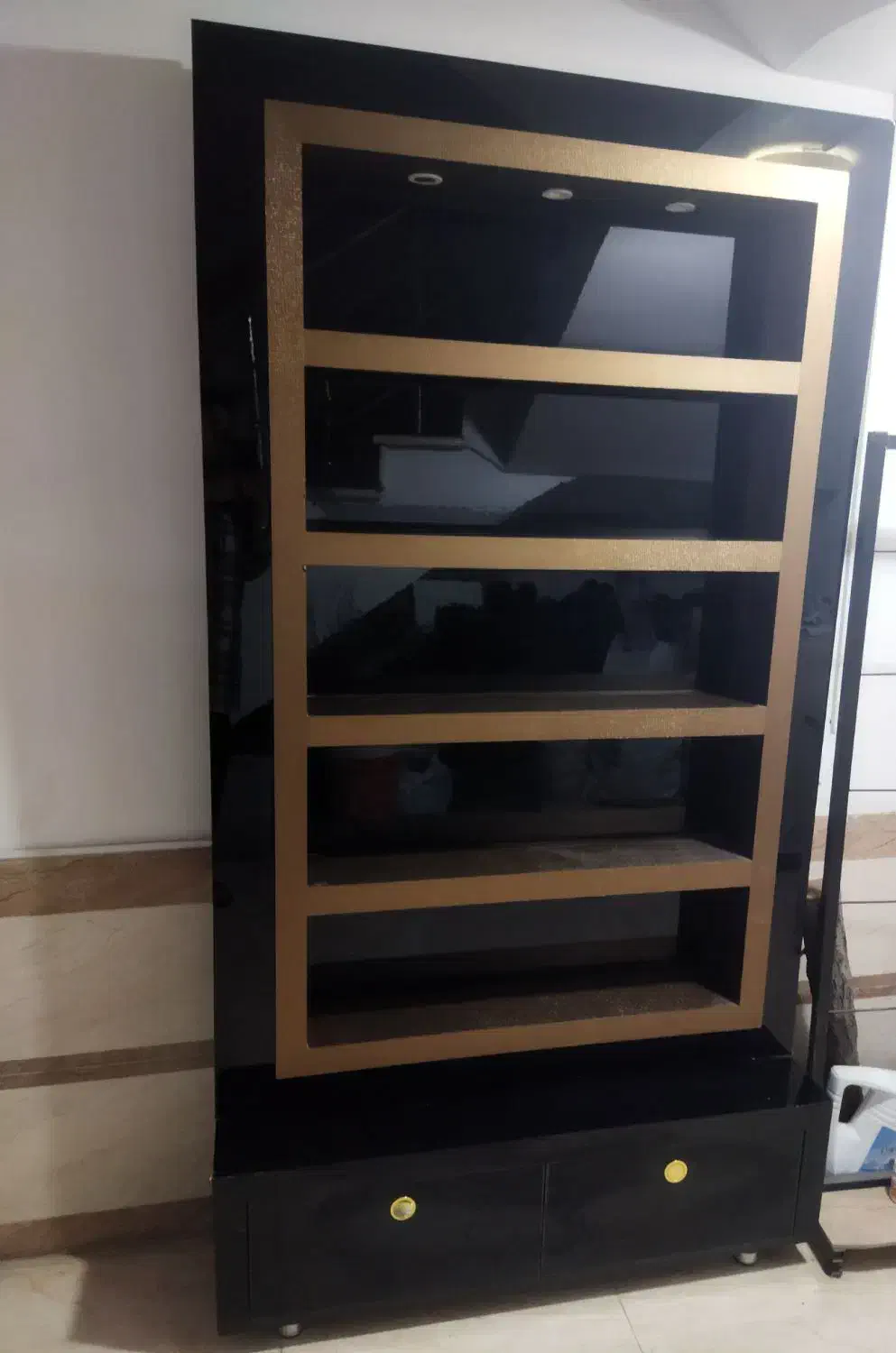 کمد هایگلاس ویترینی|بوفه، ویترین، کنسول|بوکان, |دیوار