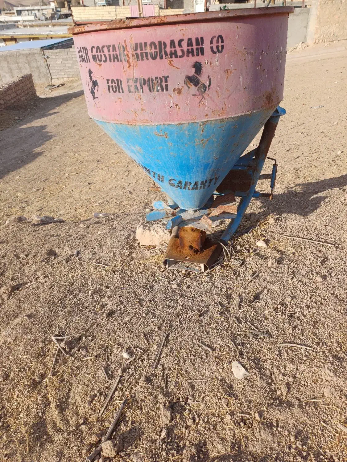 کود پاش|ماشین‌آلات صنعتی|طرهان, |دیوار