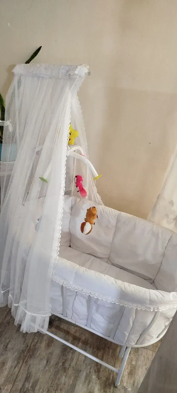 گهواره نوزادی|تخت و سرویس خواب|شهریار, شهرک امیریه|دیوار