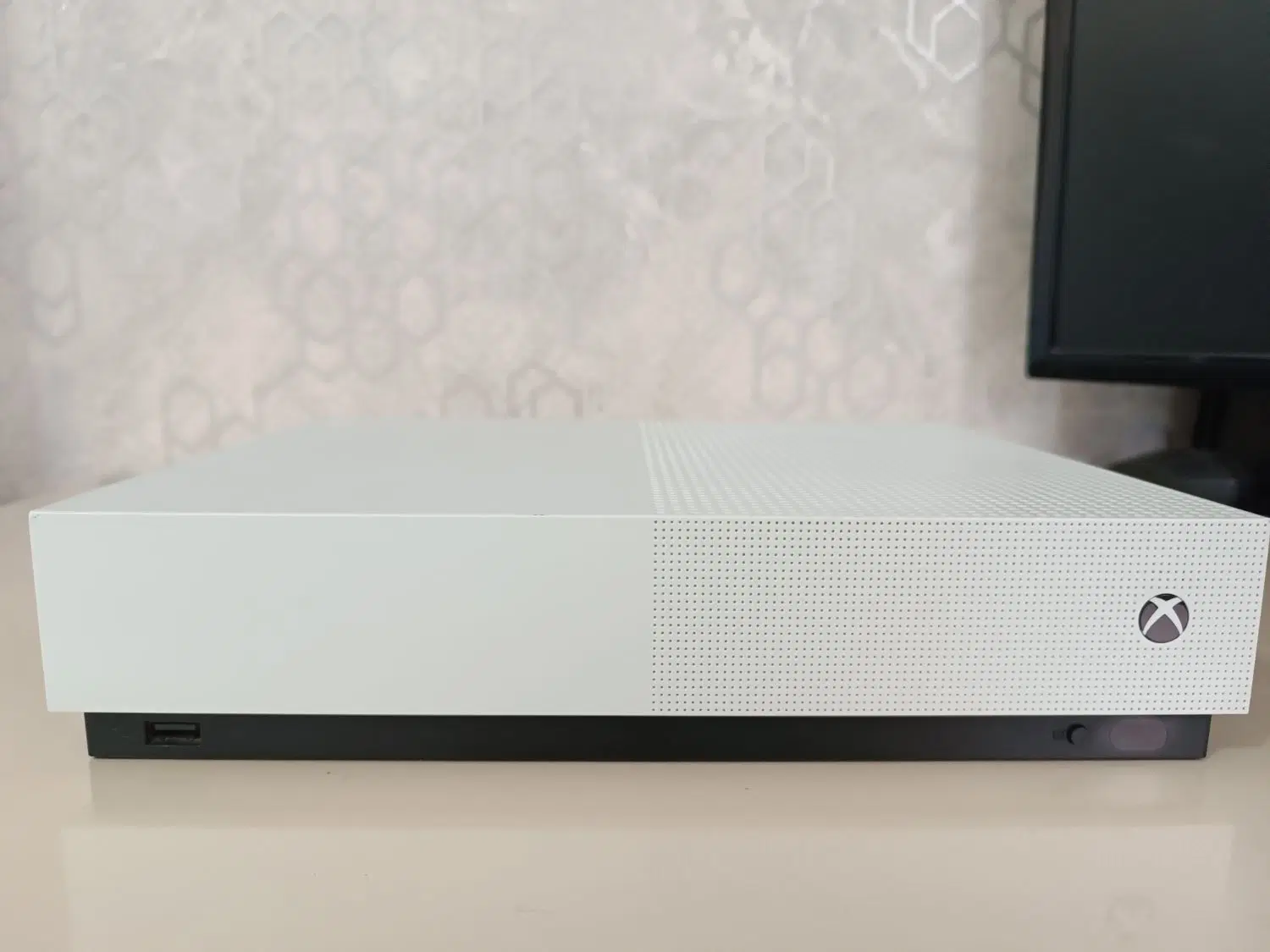 xbox one s 1tb|کنسول، بازی ویدئویی و آنلاین|همدان, |دیوار