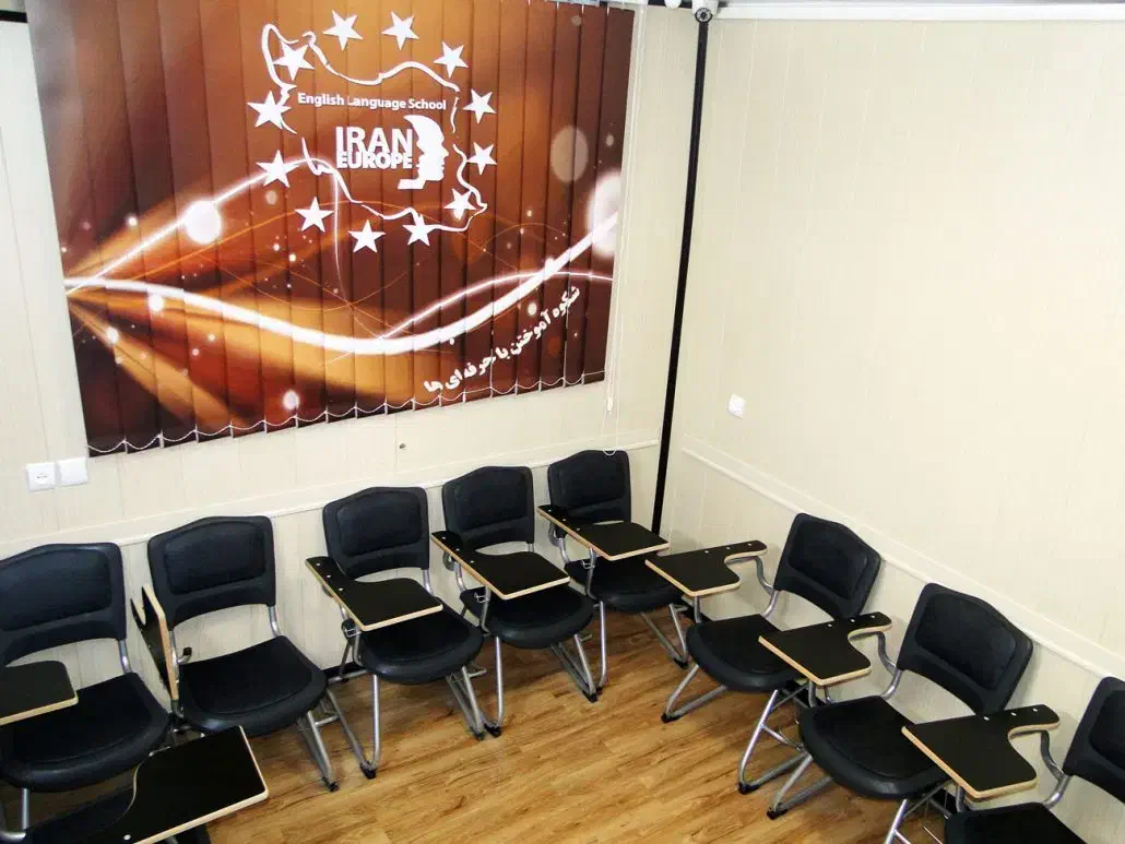 استخدام منشی خانم و مدرس زبان انگلیسی|استخدام آموزشی|کرج, خرمدشت|دیوار