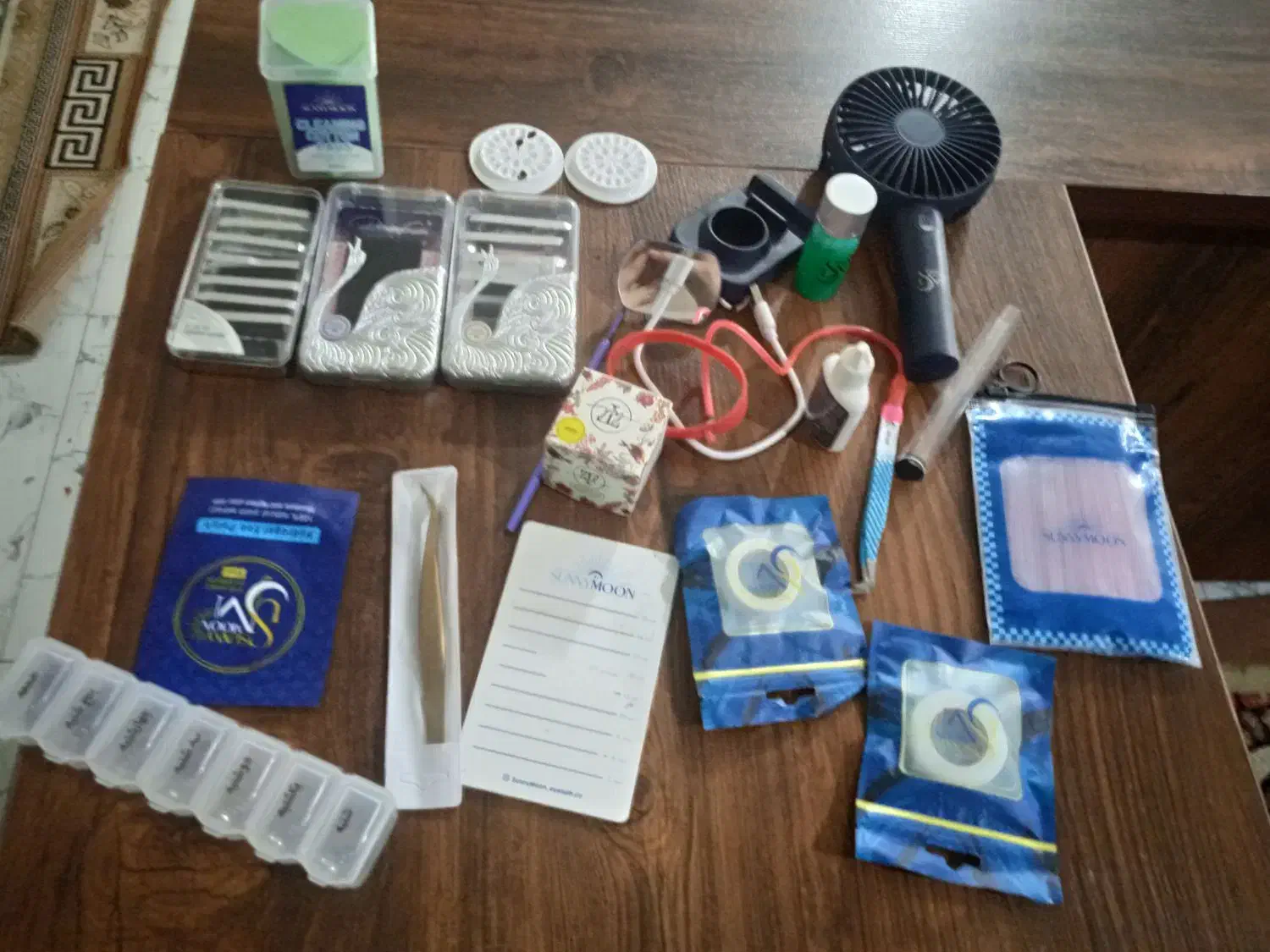 وسایل اکستنشن وکاشت مژه|آرایشی، بهداشتی، درمانی|محمدشهر, محمدشهر|دیوار