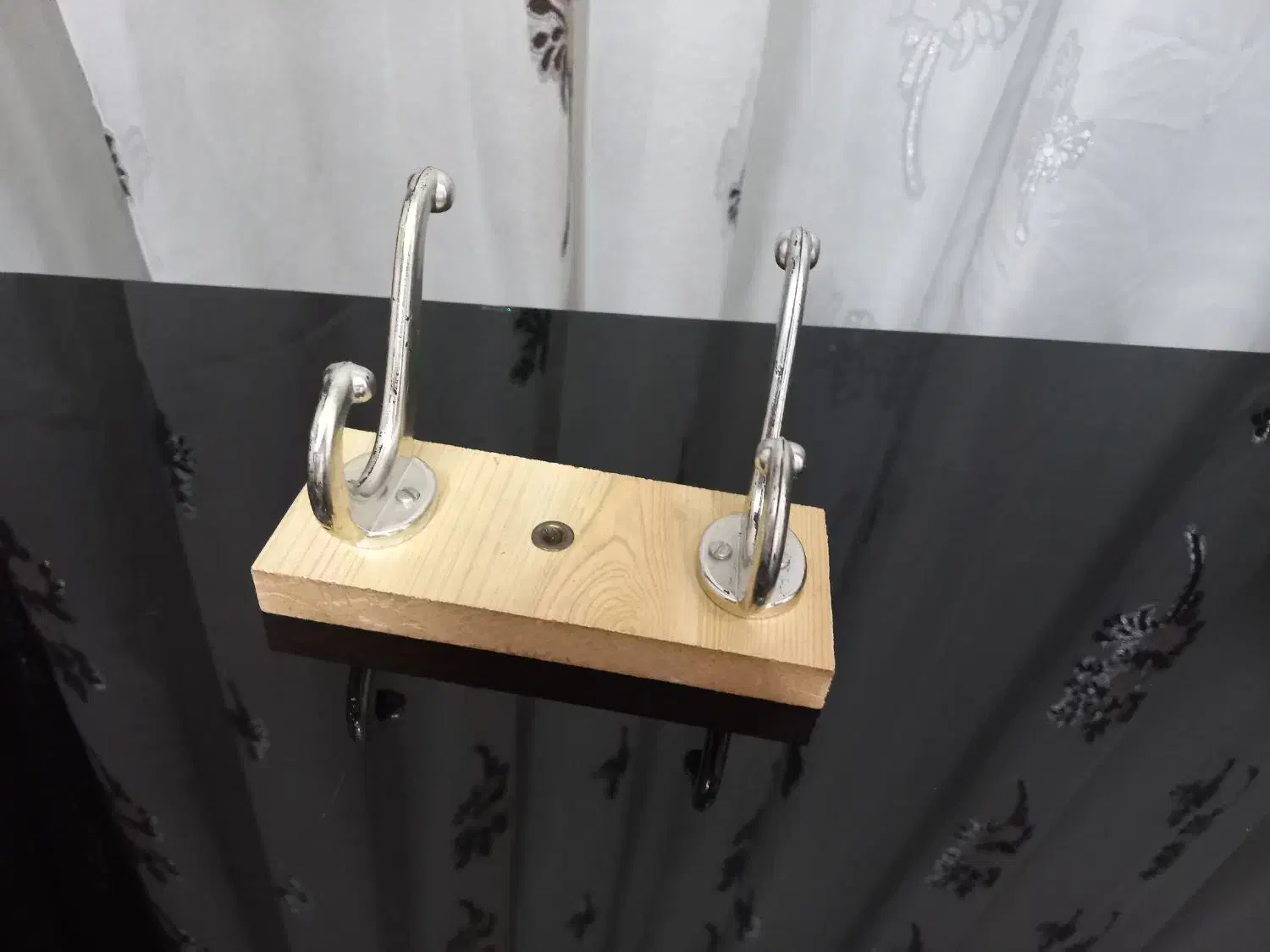 چوب لباسی دیواری دوتایی دوقلو نو آکبند|بندرخت و رختآویز|شیراز, شهرک مطهری|دیوار