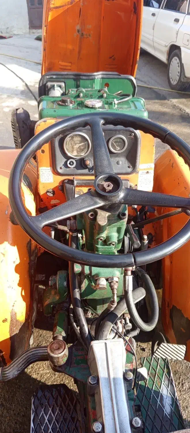 تراکتور کمرشکن گلدونی ۲۳۰ باغی|خودرو سنگین|گلوگاه, |دیوار