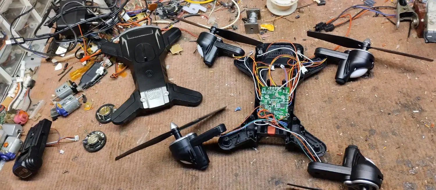 کواد پهباد هلیشات|اسباببازی|کاشان, پامنار|دیوار