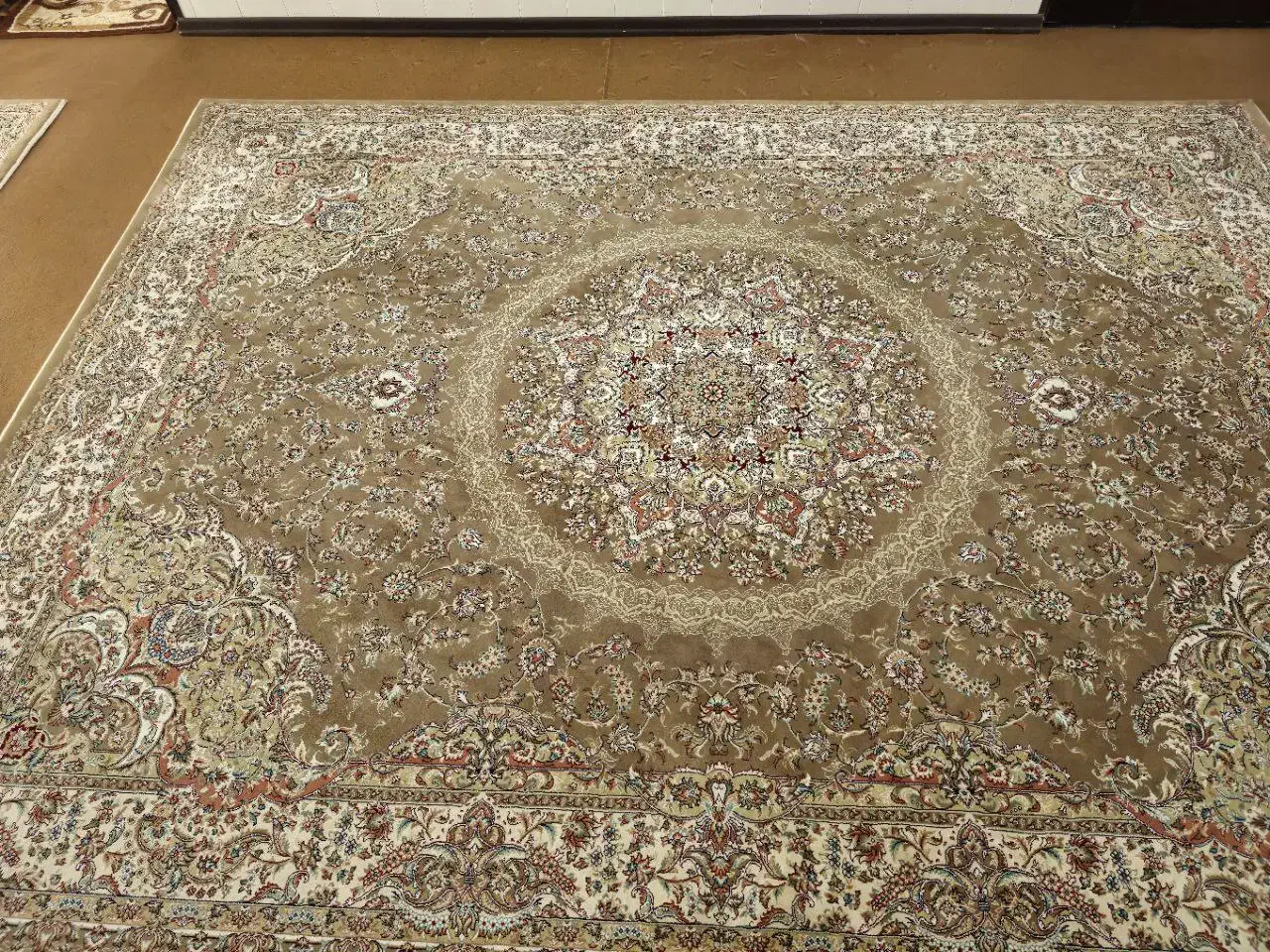 فرش 12 متری بسیار تمیز|فرش|خواف, |دیوار