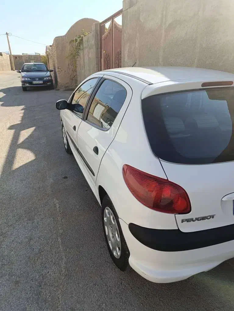 206مدل 88بدون رنگ|خودرو سواری و وانت|آباده, |دیوار