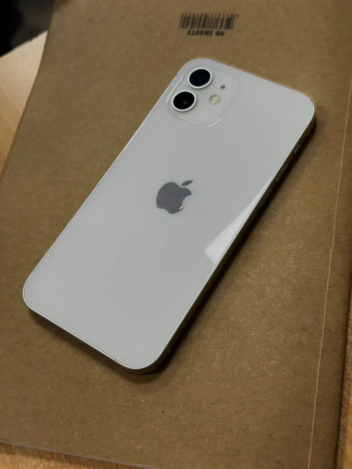 ایفون ۱۲ نرمال LLA پلمپ و باز نشده رنگ سفید|موبایل|شیراز, خلدبرین|دیوار