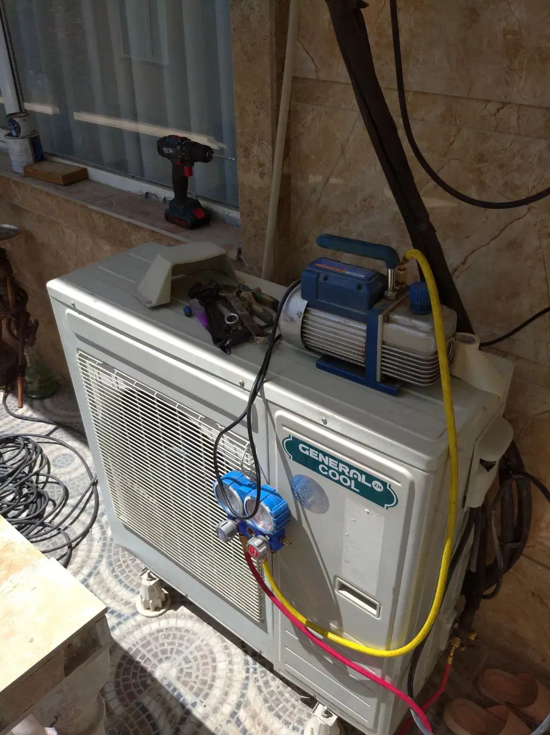 نصب کولر گازی اسپیلت ولوله مسی زیر کار|خدمات پیشه و مهارت|کنگاور, |دیوار