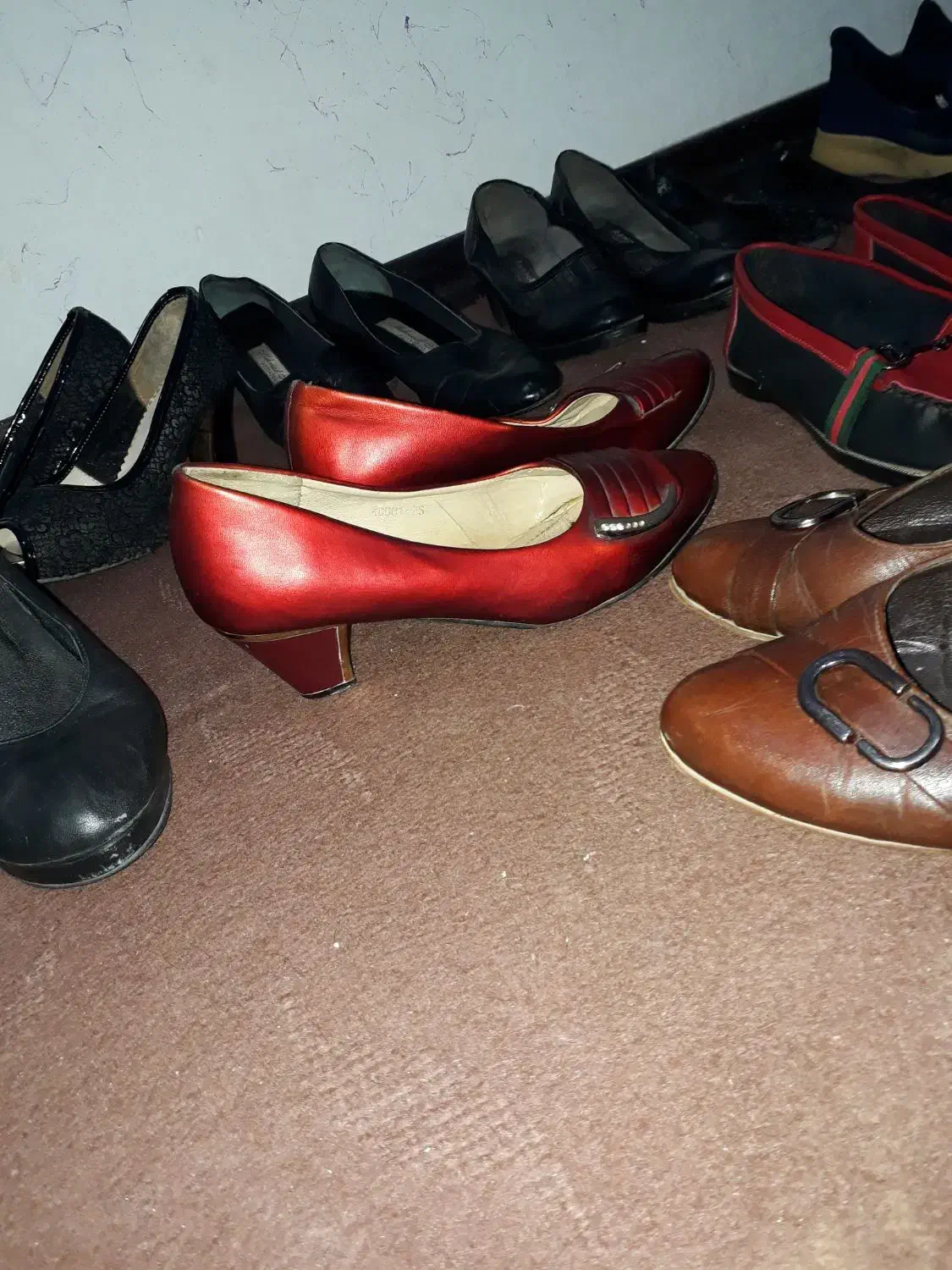فروش تعدادی کفش دخترانه و مجلسی زنانه در حد نو|کیف، کفش، کمربند|حمیدیا, |دیوار