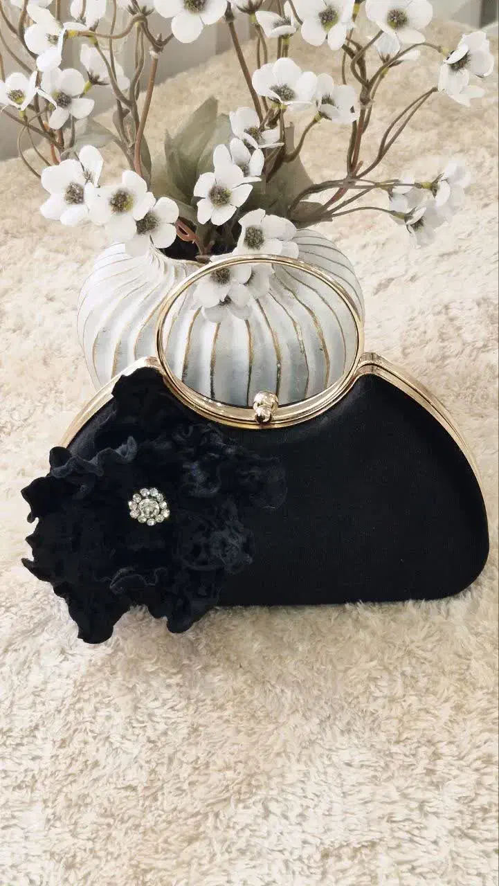 کیف دست دوز|کیف، کفش، کمربند|چغادک, |دیوار