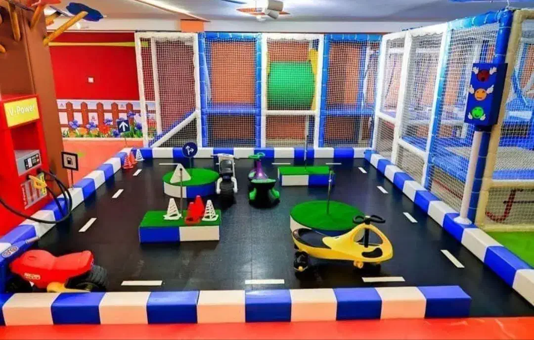 پیست ماشین سواری کفپوش خانه بازی و جدول و لوازم|اسباب‌‌بازی|رباط‌کریم, شهرک صنعتی صباشهر|دیوار