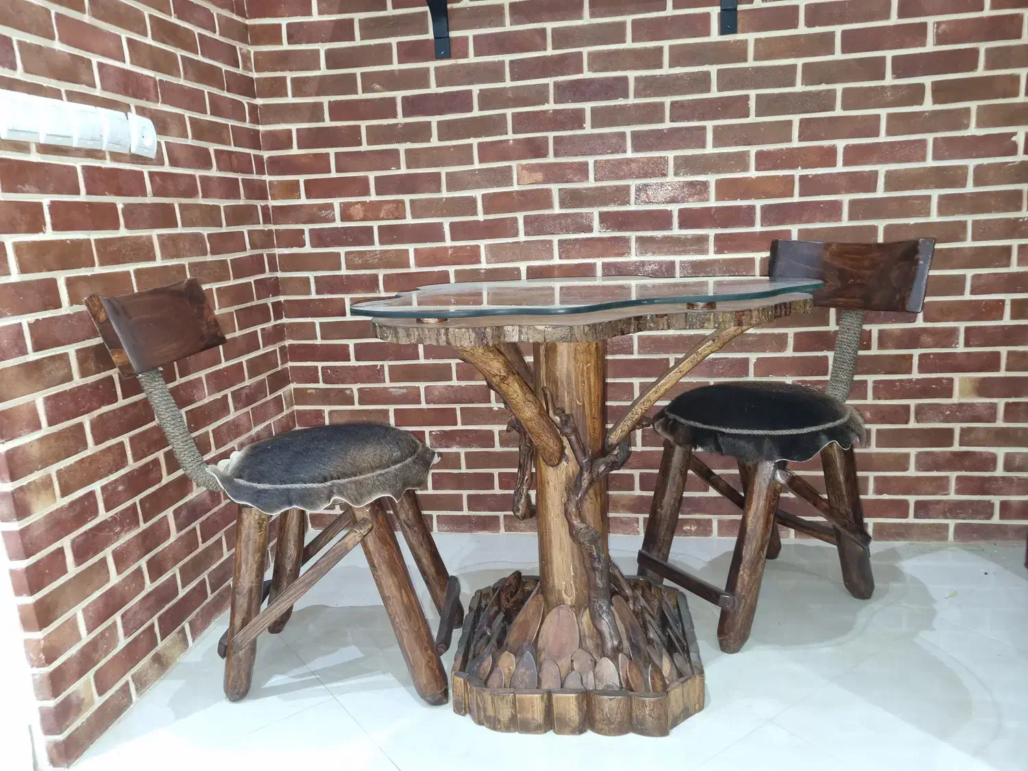 میز و صندلی با چوب گردو|میز و صندلی غذاخوری|ساری, |دیوار