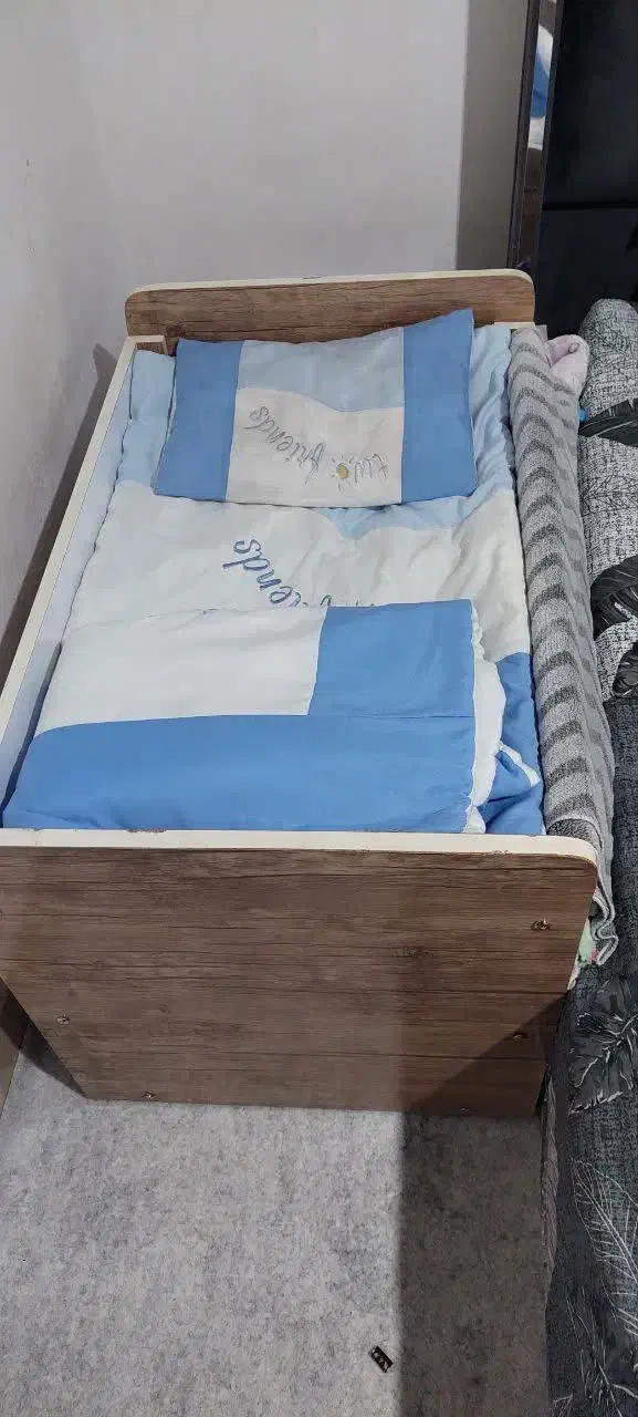 تخت گهواره ای|اسباب و اثاث بچه|قم, لبچال|دیوار