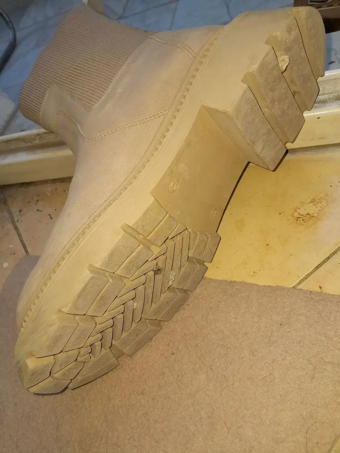 چکمه|کیف، کفش، کمربند|خرم‌آباد, |دیوار