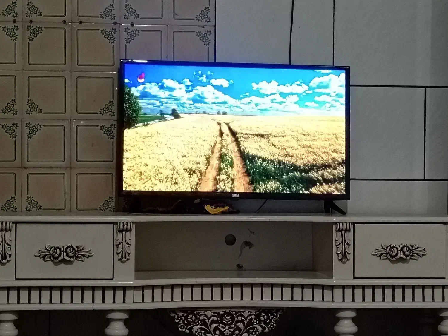 تلویزیون 32 اینچ سالم|تلویزیون و پروژکتور|کرمان, |دیوار