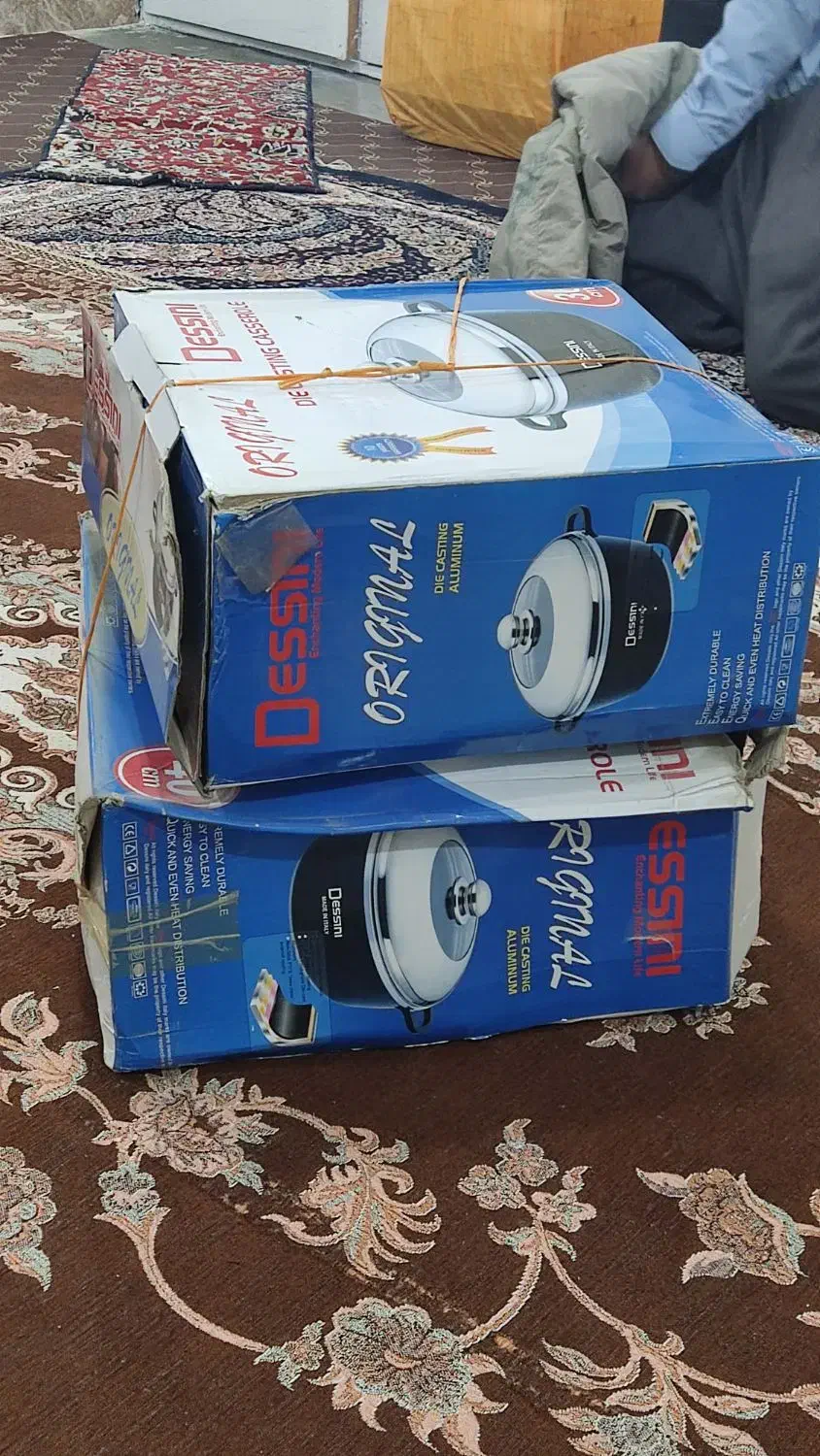 دو عدد قابلمه نو|ظروف پختوپز|سقز, |دیوار