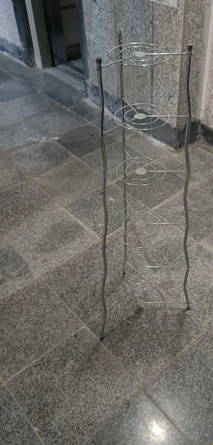 استند(پایه) قابلمه 6طبقه موجدار|آب‌چکان و نظم‌دهنده ظروف|بروجرد, |دیوار