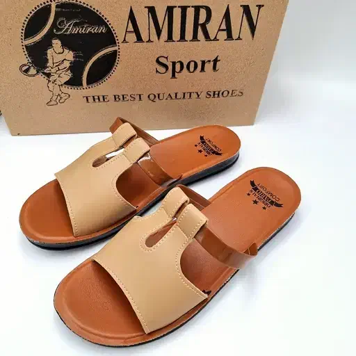 دمپایی|کیف، کفش، کمربند|بومهن, |دیوار