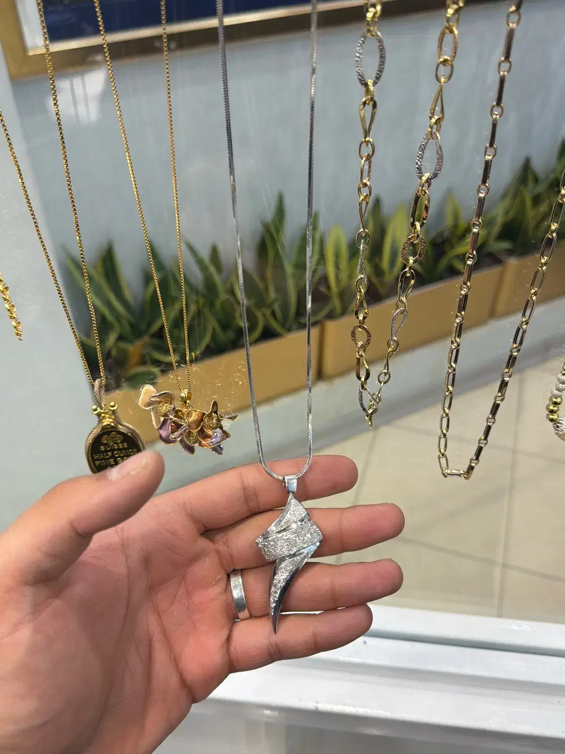 تمامیه قاب هامون با زیر 10%اجرت تقدیمتون میشه|جواهرات|اصفهان, مسجد مصلی|دیوار