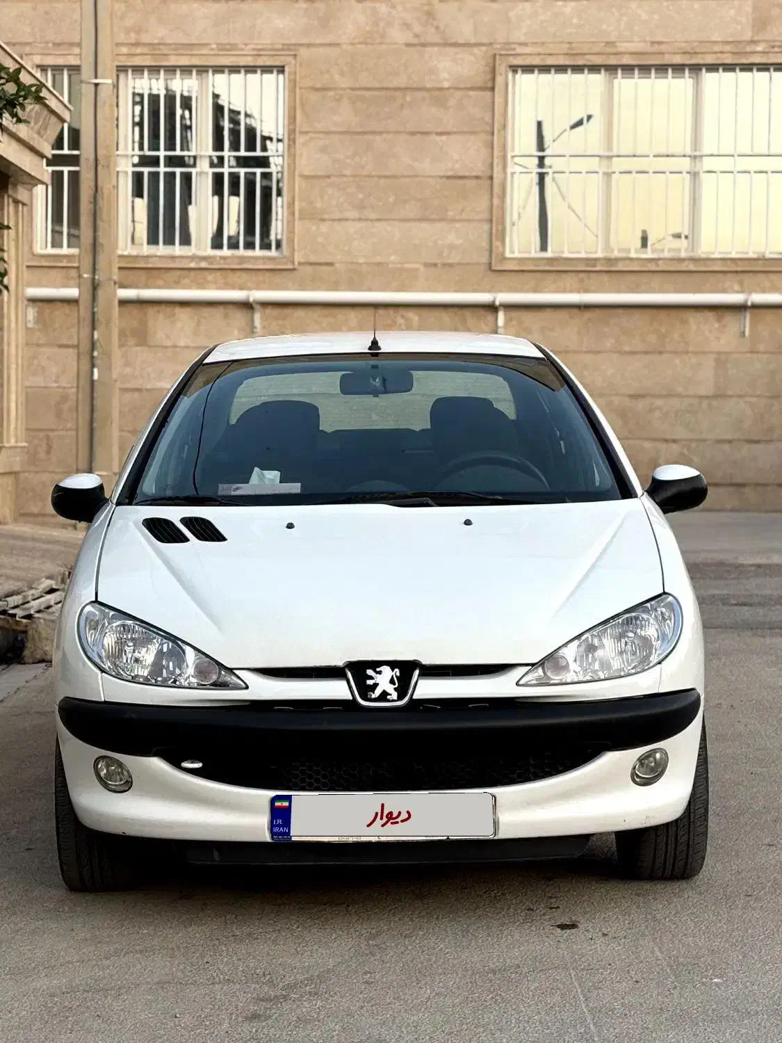پژو 206 SD V8، مدل ۱۳۹۰|خودرو سواری و وانت|شیراز, شهرک امیر کبیر|دیوار