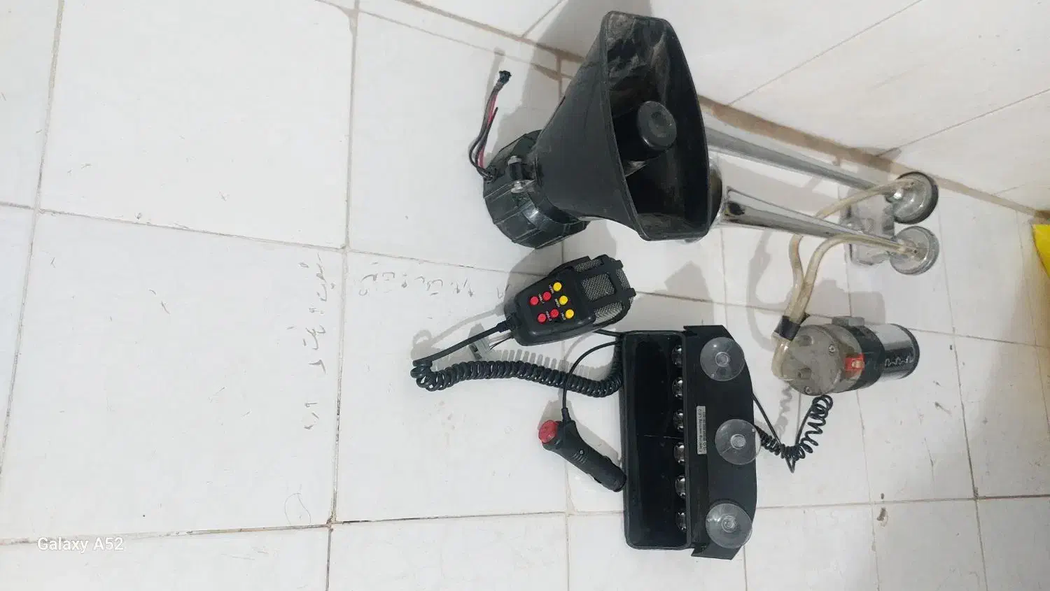 اژیر پلیسی میکروفن دار و بوق شیپوری دولول|قطعات یدکی و لوازم جانبی|میبد, |دیوار