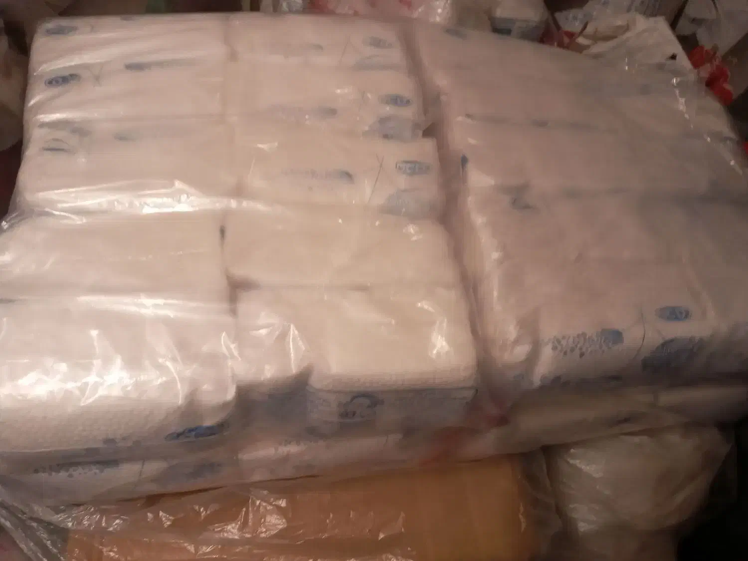 دستمال کاغذی قیمت مناسب|مواد شوینده و دستمال کاغذی|ارومیه, |دیوار