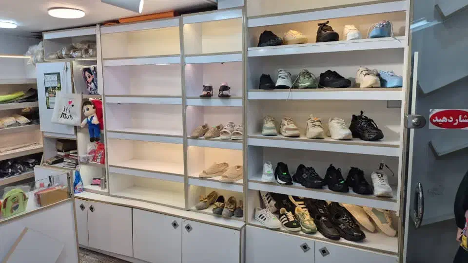 قفسه و ویترین مغازه کیف و کفش|فروشگاه و مغازه|لاهیجان, امیرشهید|دیوار