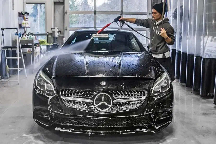 نیرو وارد کارواش|استخدام سرایداری و نظافت|نجفآباد, فردوسی شمالی|دیوار