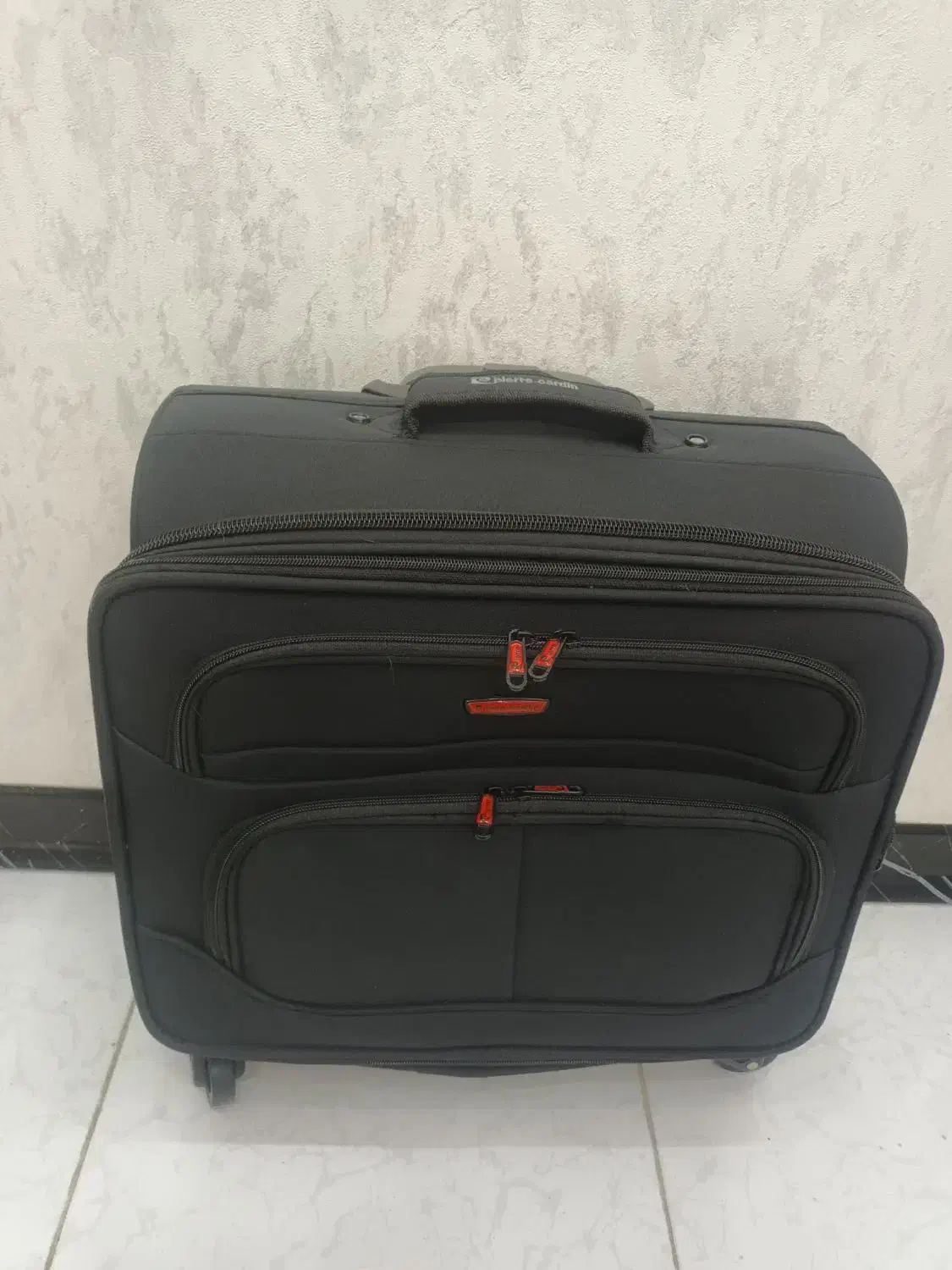 چمدان یک تا دونفره فروش فوری|کیف، کفش، کمربند|کهریزک, |دیوار