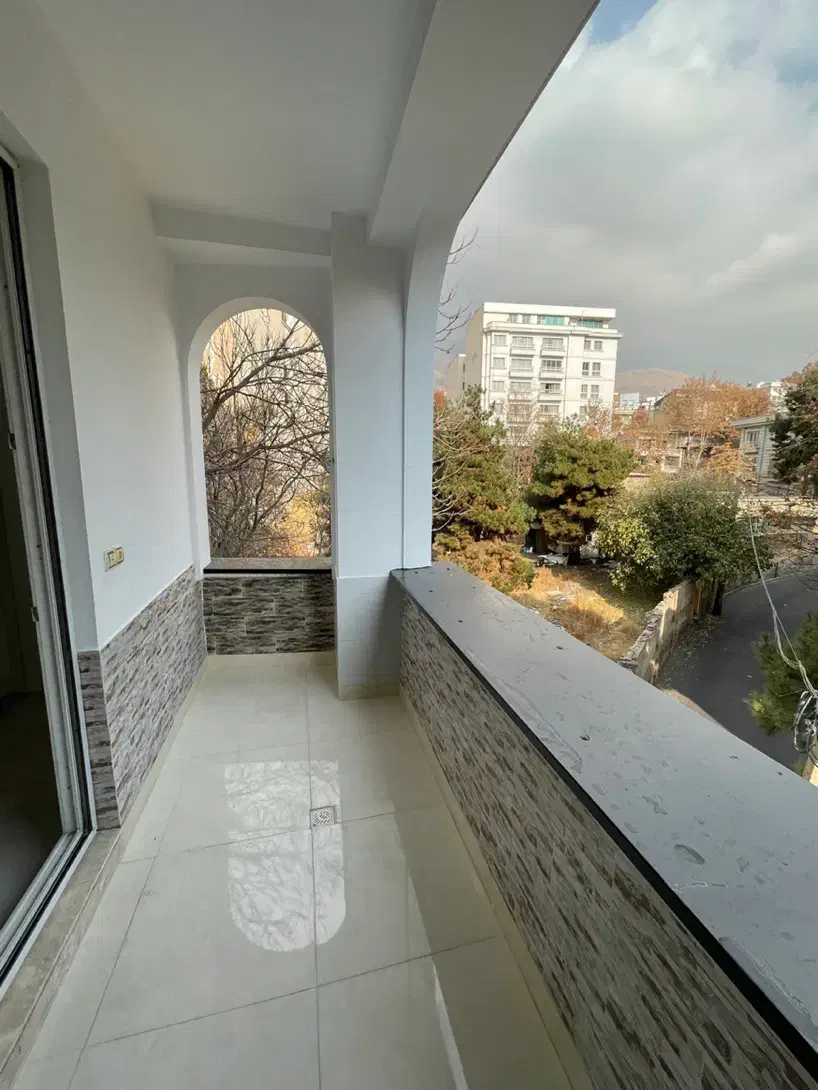 نیاوران ۱۳۵ متر ۲ خواب فول مشاعات