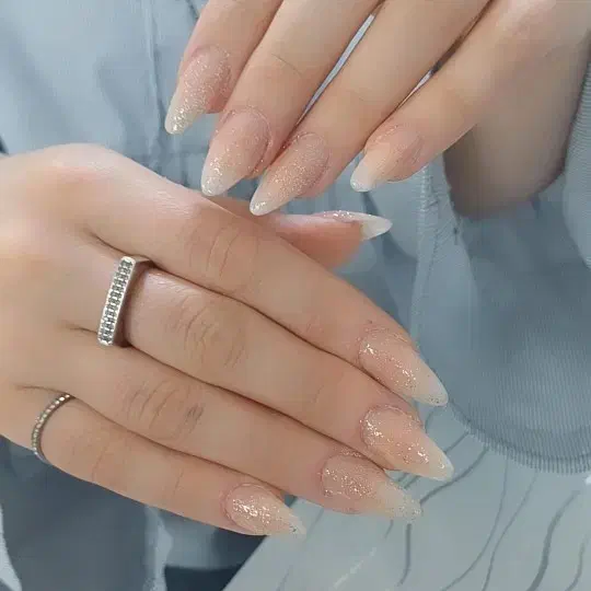 کاشت ناخون|خدمات آرایشگری و زیبایی|مشگین شهر, |دیوار