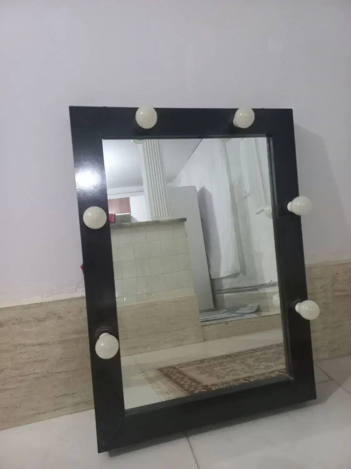 اینه|آینه|چناران, |دیوار