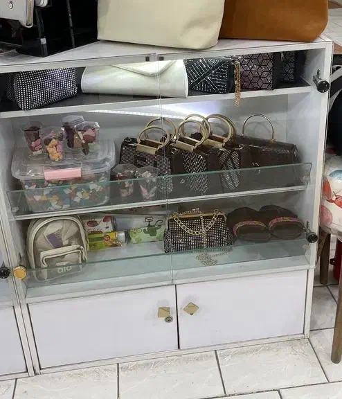 دو عدد ویترین mdf|بوفه، ویترین، کنسول|مرودشت, ژیان|دیوار