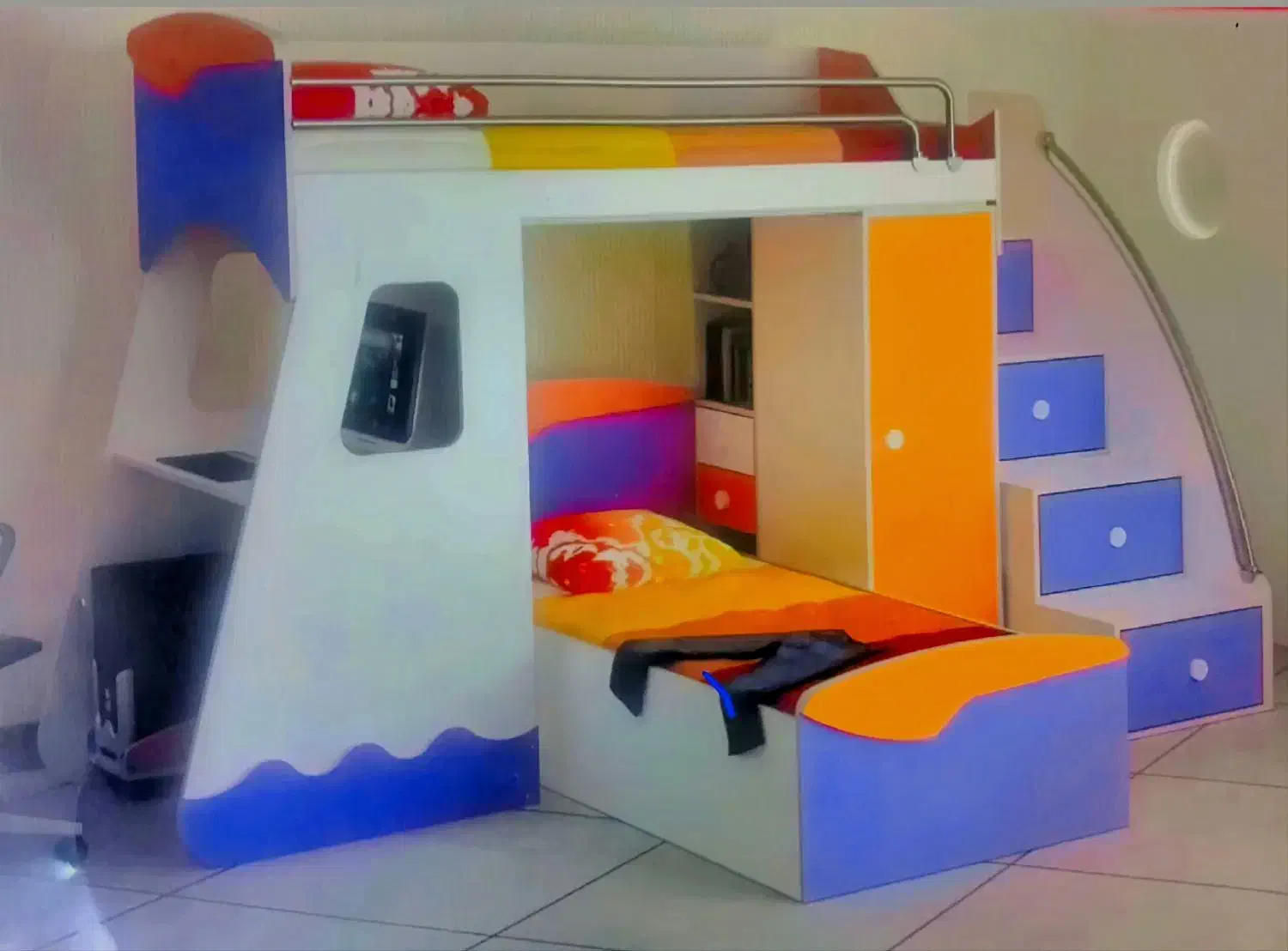 تخت حرفه ای چندمنظوره با طراحی یونیک|تخت و سرویس خواب|بجنورد, |دیوار