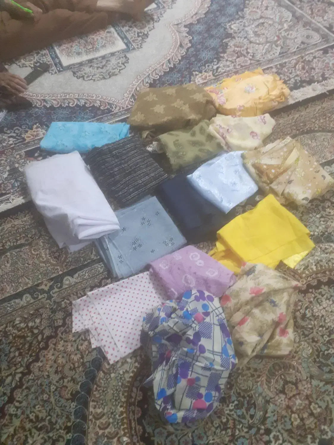 پارچه|لباس|نیشابور, عطار|دیوار