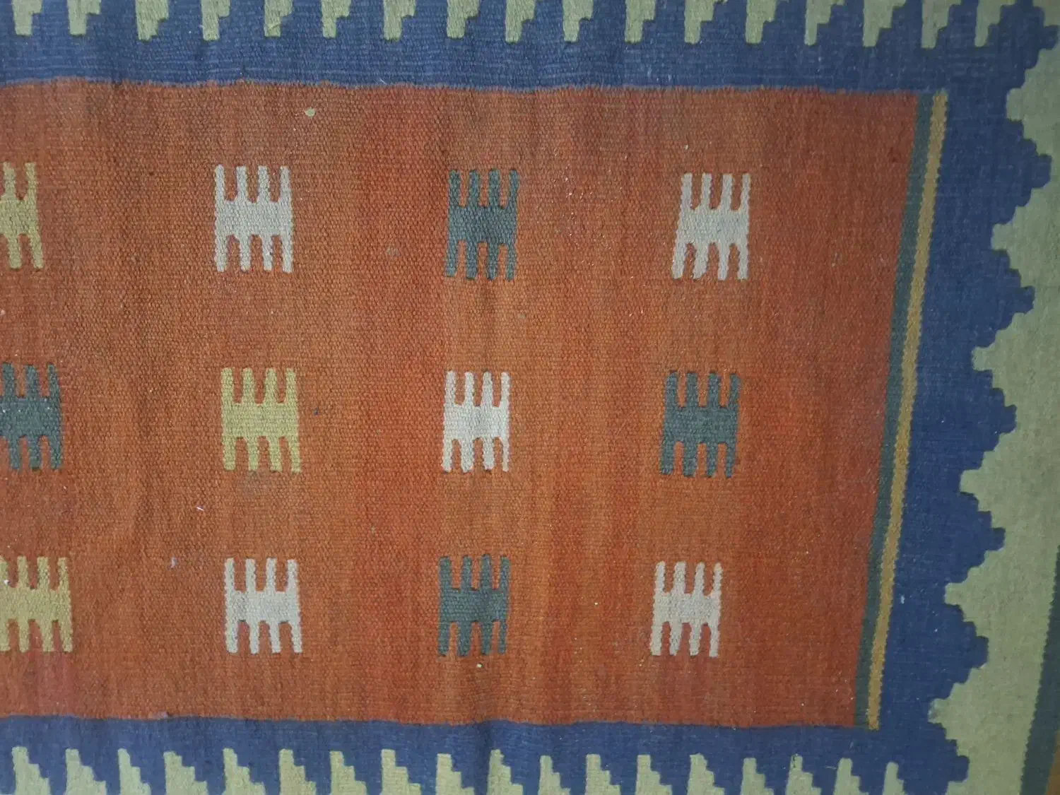 گلیم دست باف|گلیم، جاجیم، گبه|شیراز, فرهنگ شهر|دیوار