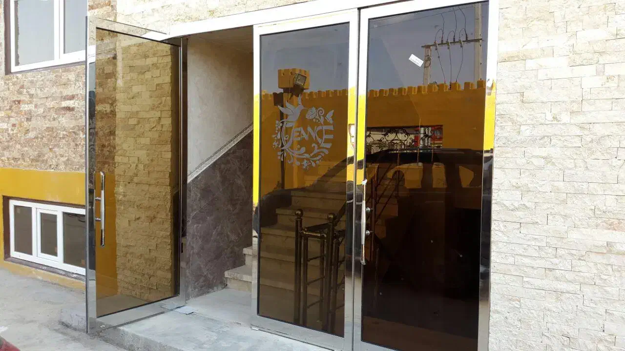 شیشه سکوریت برقی ریلی اتوماتیک|خدمات پیشه و مهارت|اصفهان, جلفا|دیوار