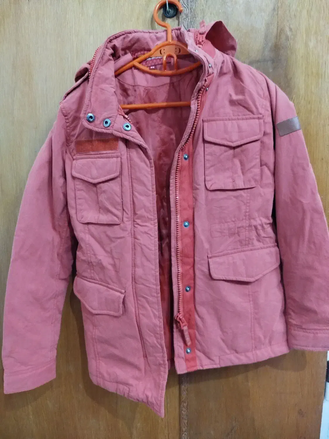 کاپشن استوک|لباس|کازرون, |دیوار