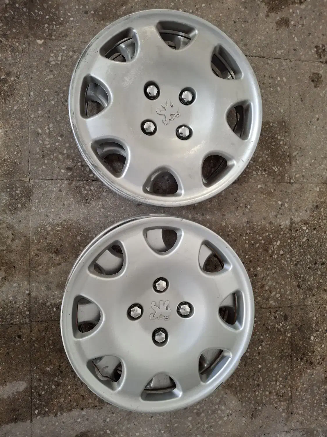 کاپوت قالپاق آرم ۲۰۶|قطعات یدکی و لوازم جانبی|همدان, |دیوار