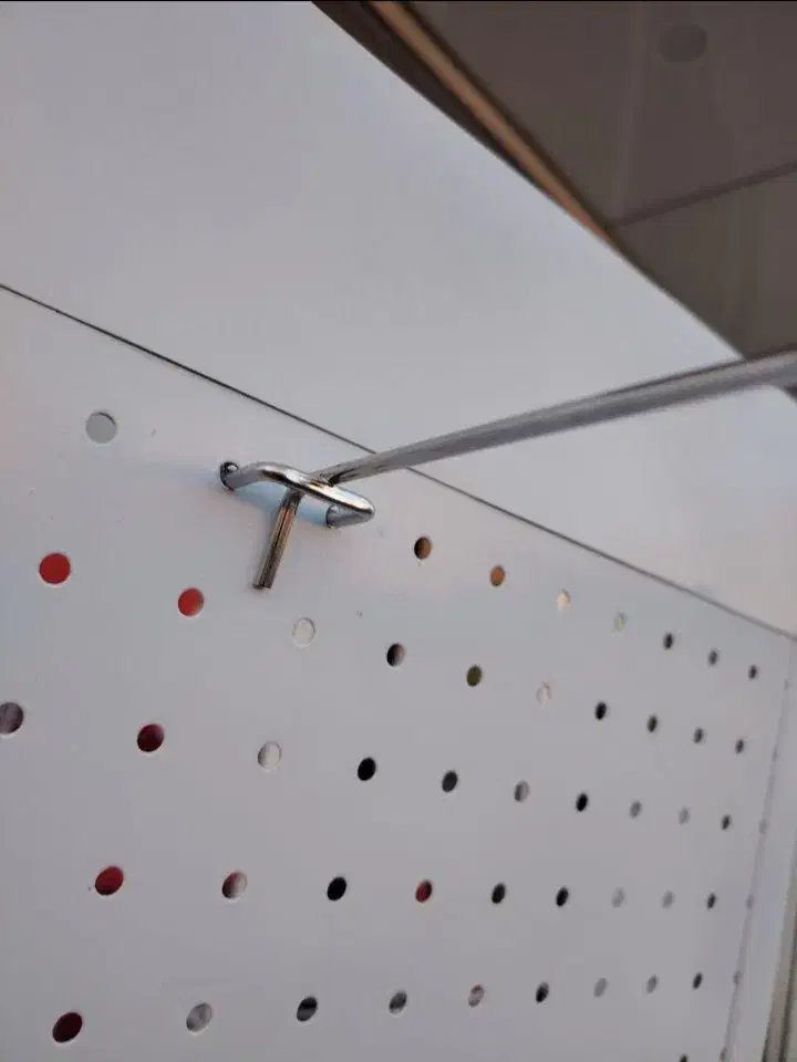 رگال کاغذ کادو و قفسه واستند|کتابخانه، شلف، قفسههای دیواری|تبریز, |دیوار