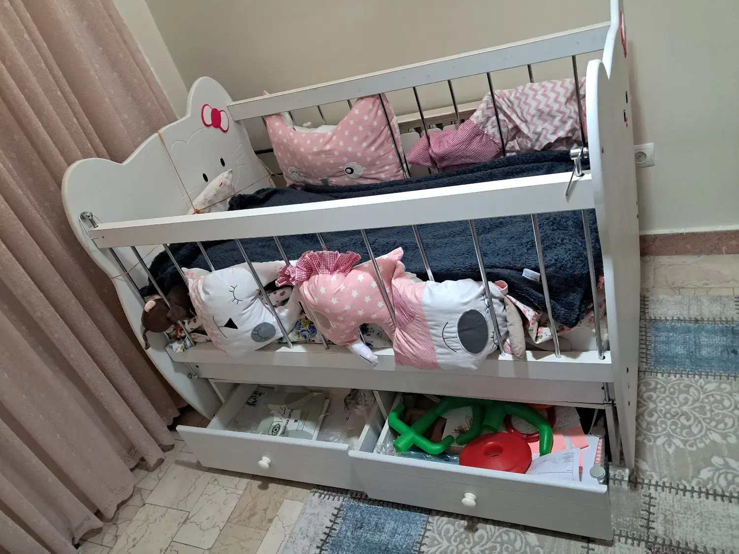 کمد و تخت کودک|تخت و صندلی بچه|تهران, کوی بیمه|دیوار