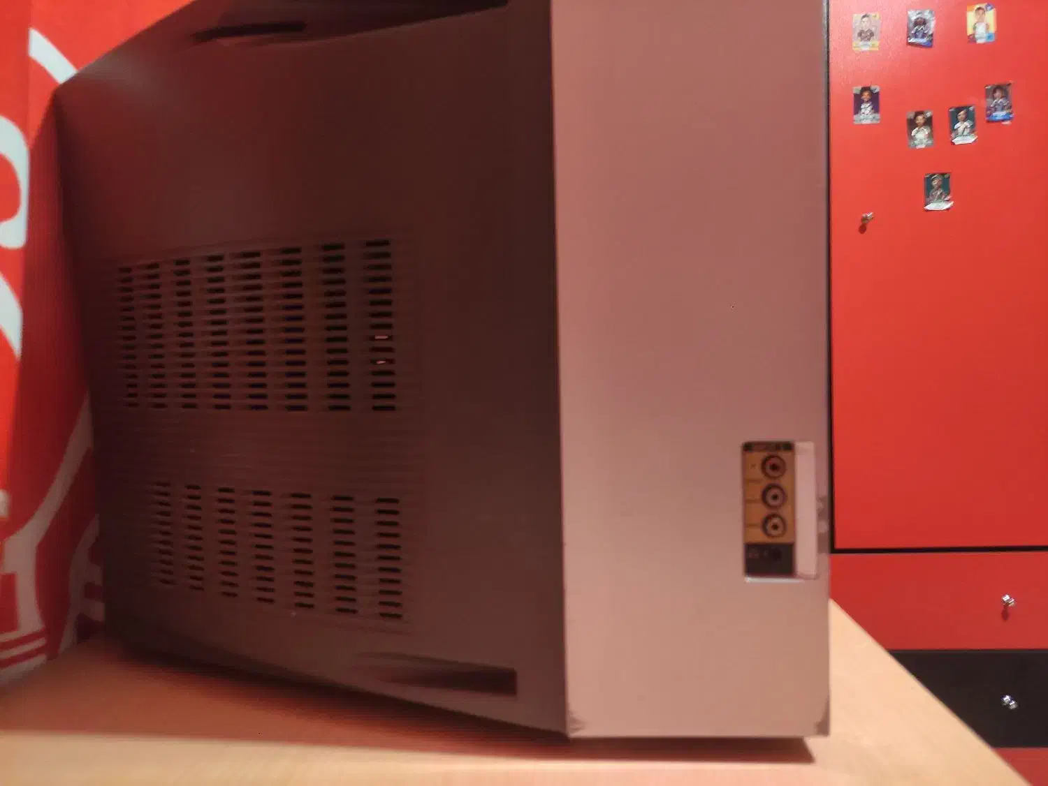 تلویزیون|تلویزیون و پروژکتور|هشتگرد, فاز ۳ مهستان|دیوار