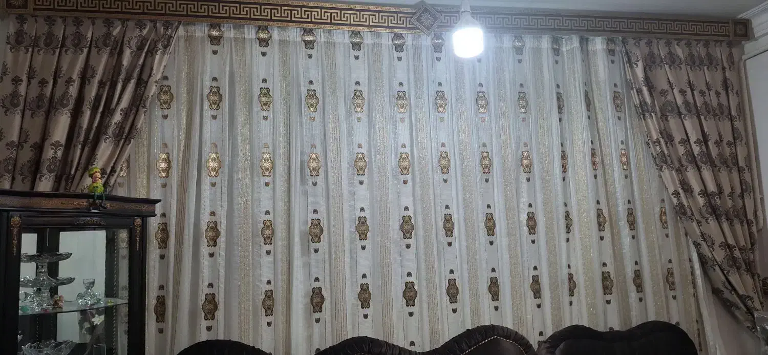 پرده و کتیبه|پرده، رانر، رومیزی|میانه, |دیوار