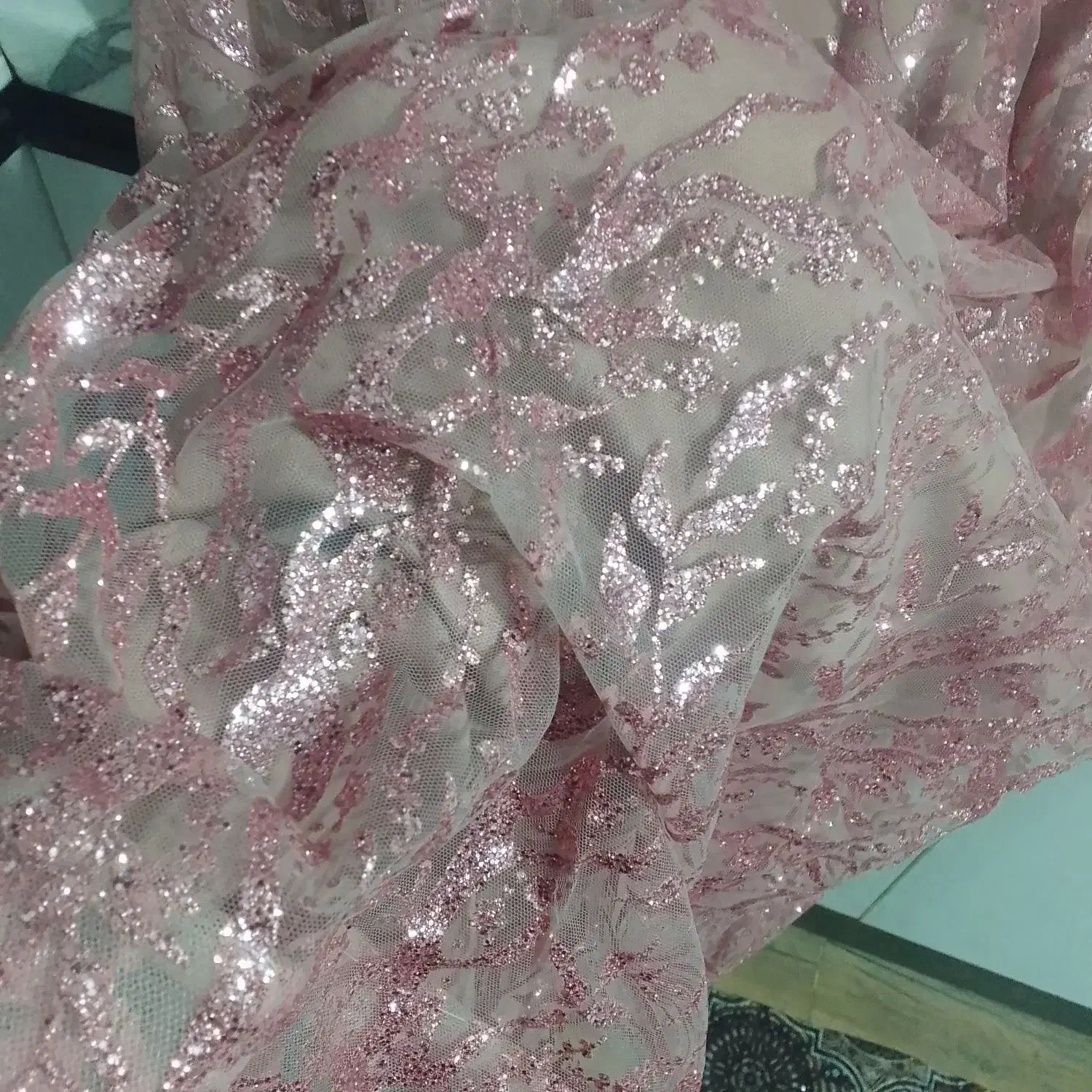 لباس مجلسی|لباس|بم, |دیوار