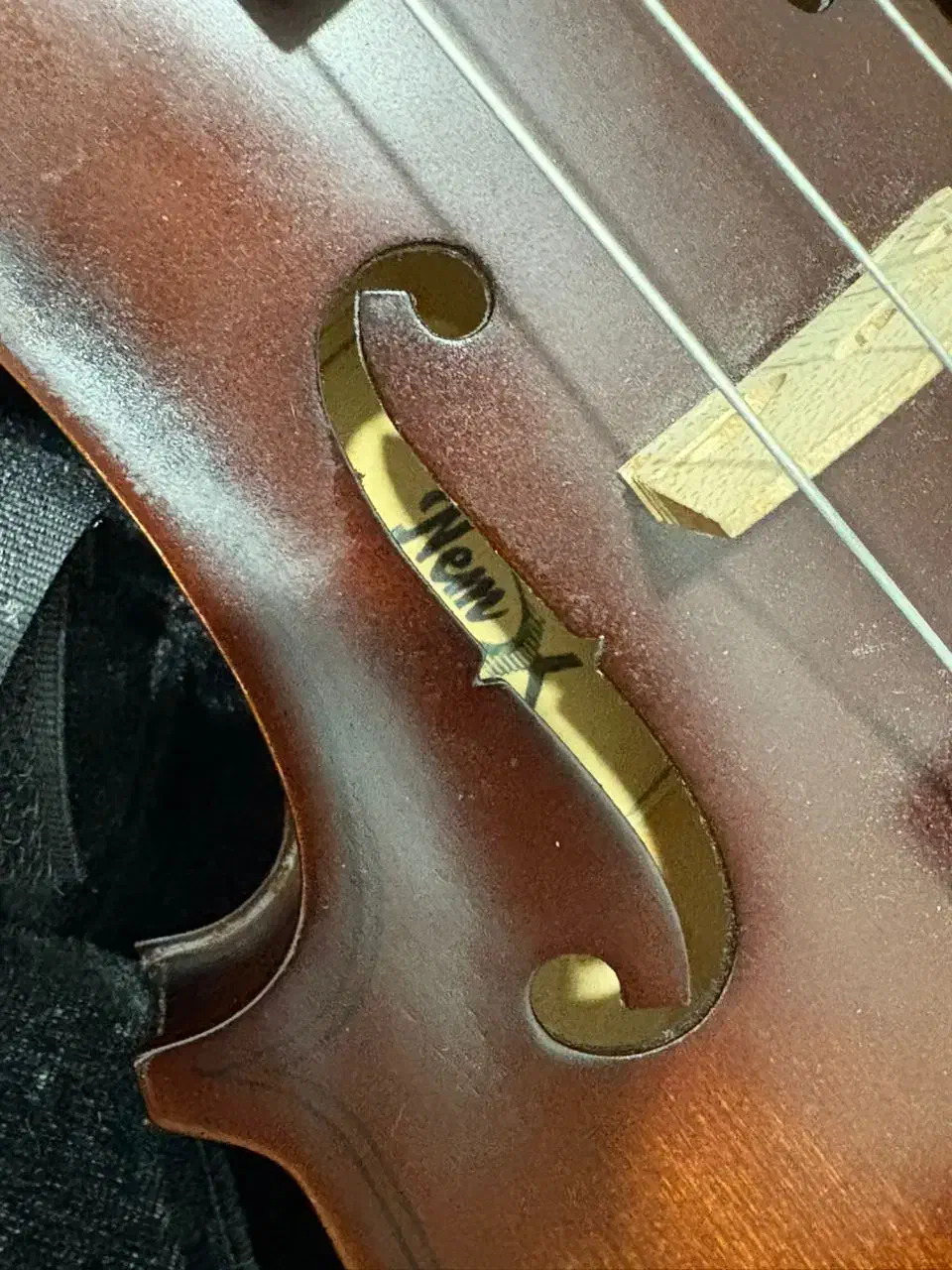 ویولن Nemex 1/4 در حد نو|ویولن|رشت, کوی بیانی|دیوار