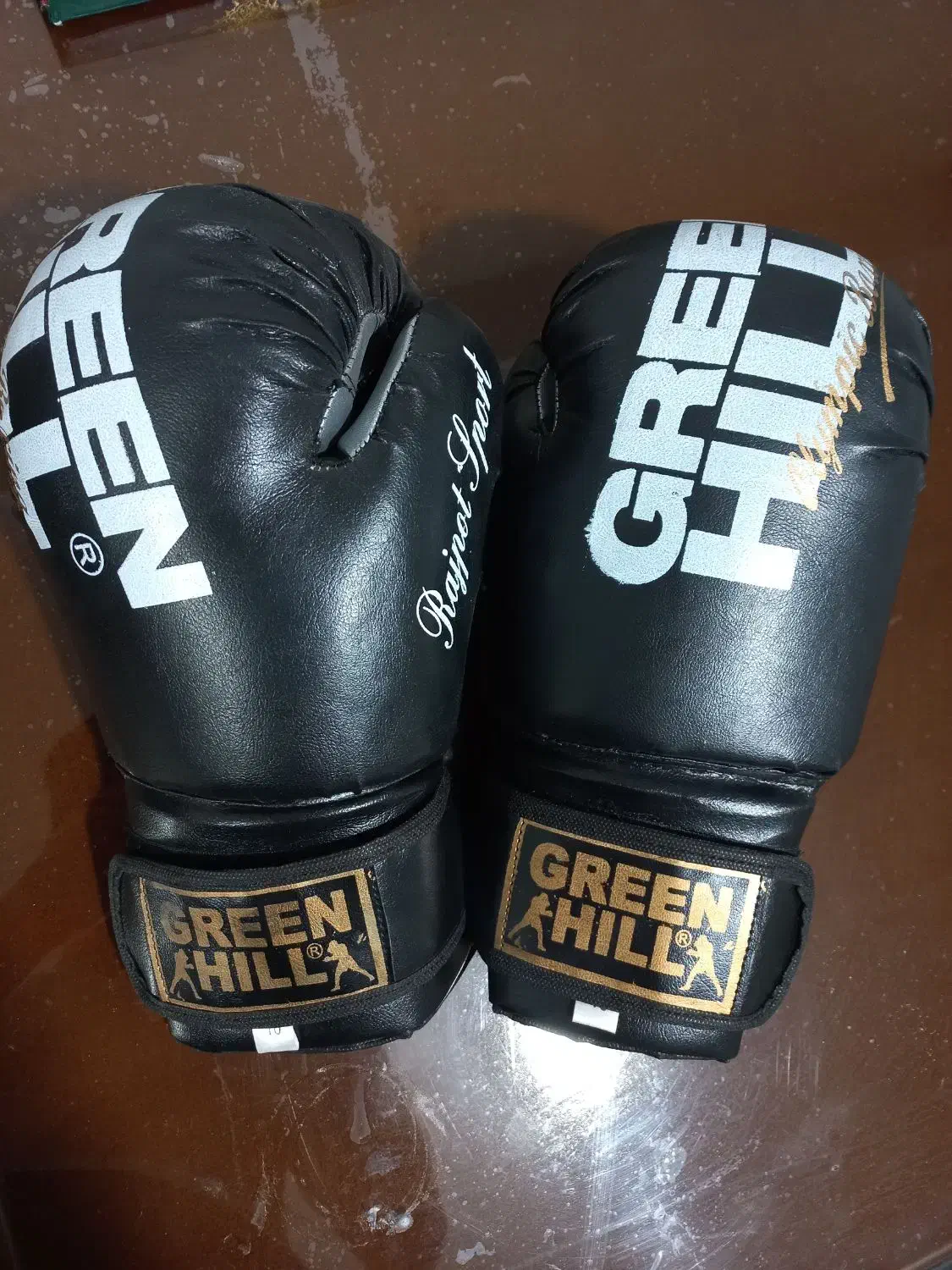 دستکش بوکس|تجهیزات ورزشی|پرند, فاز ۲|دیوار