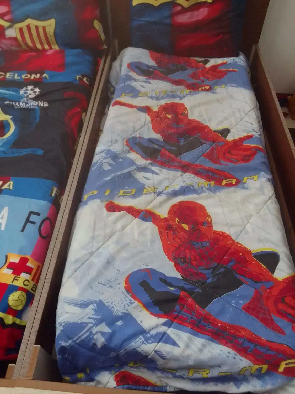 دوعدد تخت خواب نوجوان|تخت و سرویس خواب|هشتگرد, شهرک آپادانا|دیوار