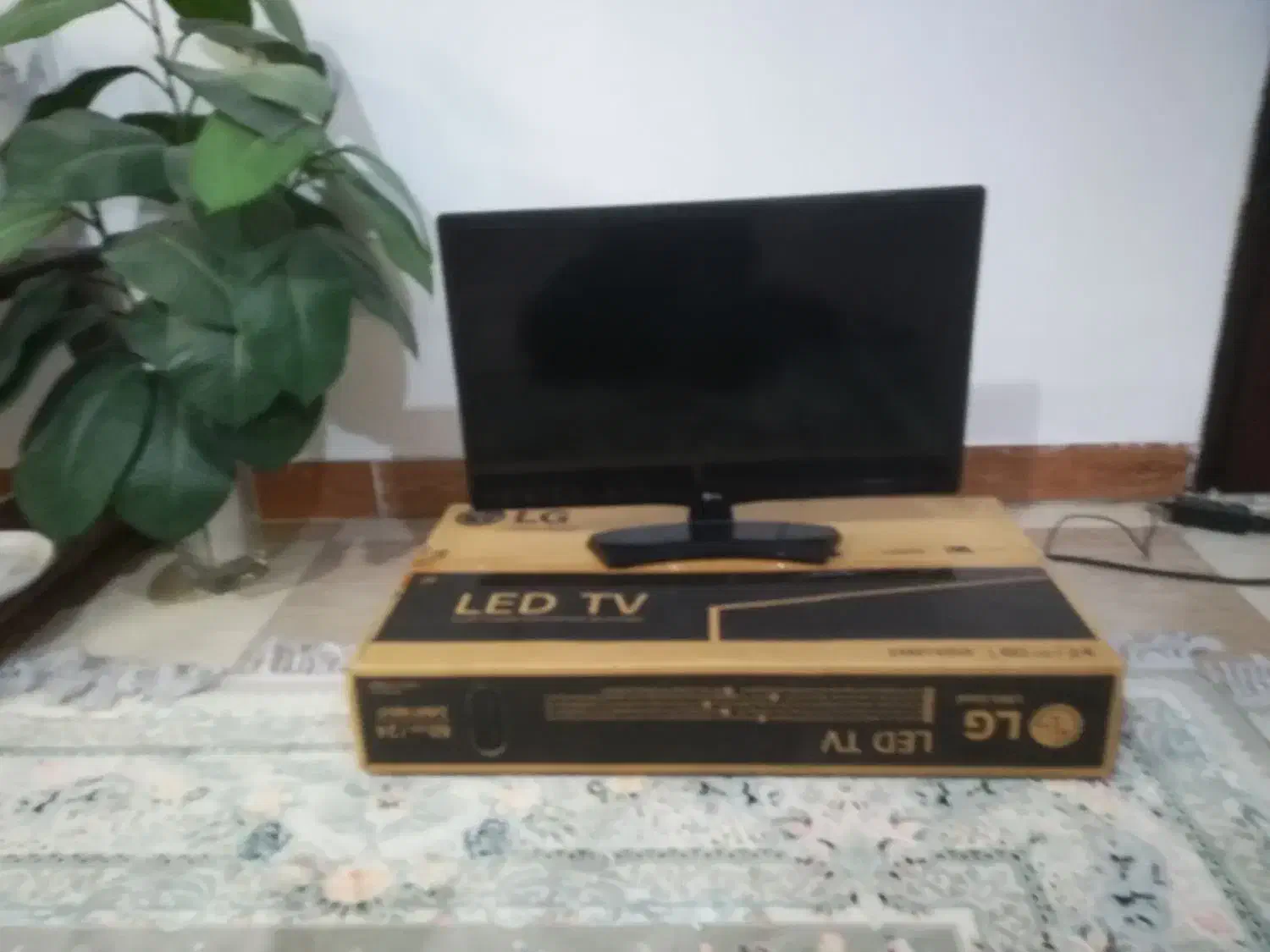 تلویزیون ال جی بیست و چهار اینچ|تلویزیون و پروژکتور|بندرعباس, |دیوار