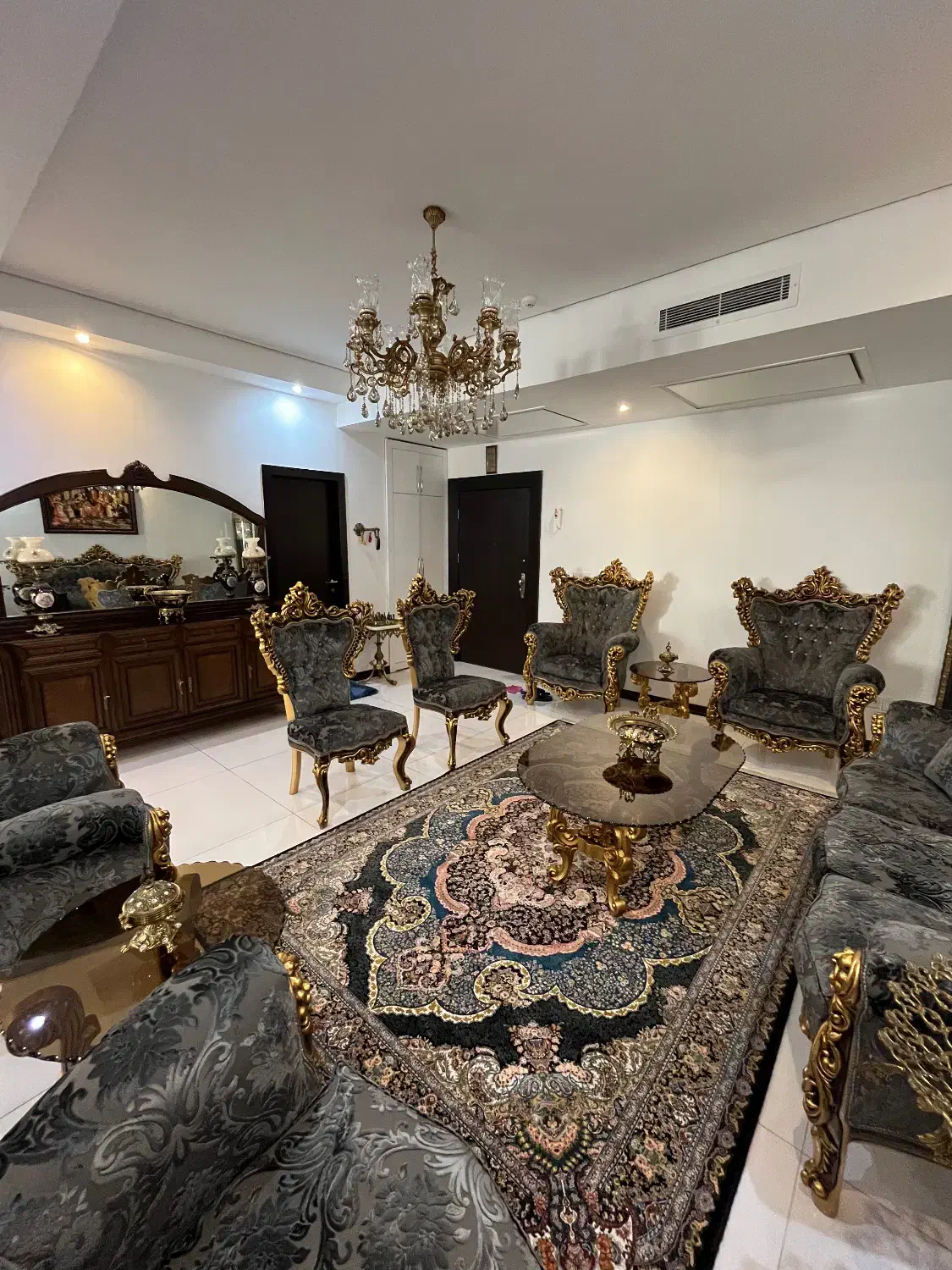 مبل سلطنتی استیل پارچه ترک چوب راش|مبلمان خانگی و میز عسلی|تهران, شهرک شهید باقری|دیوار